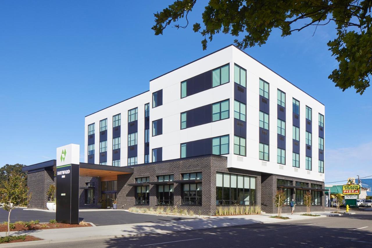 Hayward Hotel 3*